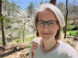 Editor in-chief @lizvaccariello gives us a sneak peek into the newest issue  of FIRST featuring cover star, @guarnaschelli — out now! In this week's  issue, the @foodnetwork star delves into traditions and