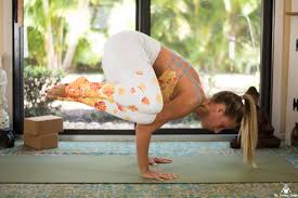 Arm Balance Yoga Flow Twist Strengthen Into Side Crow Pose The Journey Junkie Yoga For Balance Yoga Arm Balance Yoga Flow