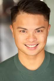 Justin Christopher's Instagram, Twitter & Facebook