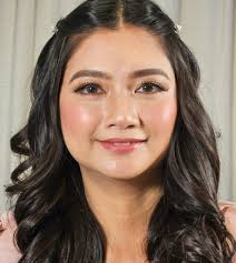 📢Looking for a makeup or hair artist for your next special event? Message  me for a commitment-free quote 💌 Hablo español 😊