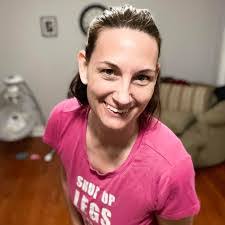 Leanne Field's Instagram, Twitter & Facebook