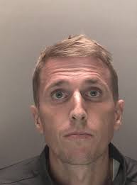 Alice Hewett's Instagram, Twitter & Facebook