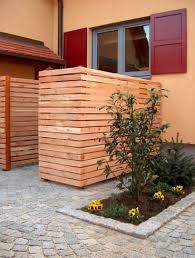 Sichtschutz Mull Und Heizung Aus Larchenholz Haus Und Garten Hofgarten Und Gartenumgestaltung