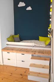 Kinderbett selber bauen kinderzimmer ideen einrichtung kuschelecke floor bed hausbett diy mintgrün mintgreen. Kinderbett Mit Stauraum Und Hohle Kinder Bett Kinder Zimmer Coole Kinderbetten