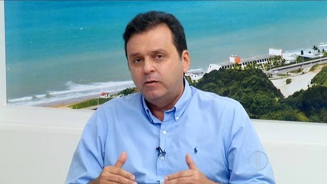 Elei&ccedil;&otilde;es 2022: Ex-prefeito de Natal, Carlos Eduardo Alves lidera disputa  para o Senado