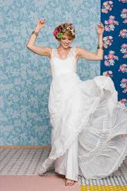 Finden sie ihr perfekte brautkleid bei uns. Boho Hochzeitskleid Fliessend Zart Mit Spitzentragern Amaia
