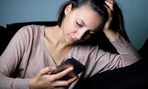 Posted on february 17, 2018 february 17, 2018 by. Nampak Normal Tapi Ini 8 Tanda Anda Mengalami Anxiety Disorder