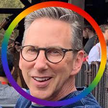 Should cinnamon be applied to fresh or dried cuts?