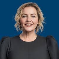 Kerry Castle's Instagram, Twitter & Facebook