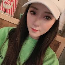 Faye Chong's Instagram, Twitter & Facebook