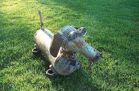 The Scrap Metal Creations Of Wenda Vorce Scrap Metal Art Metal Yard Art Metal Art