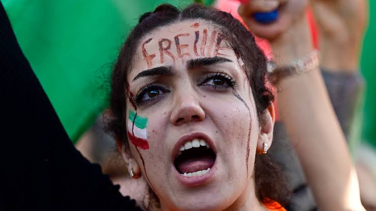 Iran protests: How political groups are using the uprising for their own agendas | Middle East Eye