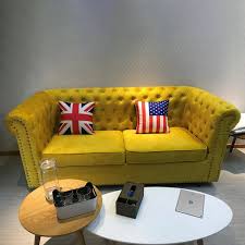 Kebutuhan kursi sofa selain sebagai tempat duduk dalam sebuah ruangan, kursi sofa ruang tamu juga dapat berfungsi sebagai hiasan dalam interior ruang tamu tersebut. Kursi Sofa Ruang Tamu Sederhana Kain Sofa Tempat Tidur Permukaan Merah Buy Kain Sofa Bed Sofa Tidur Logam Bingkai Sofa Bed Product On Alibaba Com
