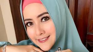 Dijadikan Saksi, Meggy Wulandari Sebut Anaknya Sakit Melihat Orangtuanya  Bercerai