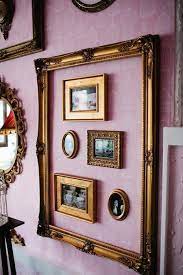 Decorare Le Pareti Con Cornici Vintage Arredamento Cornici Cornici Dorate Decorare Le Pareti