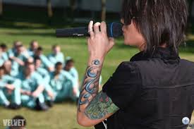 Ibolya is of romani ancestry. Velvet Celeb Olah Ibolya Egyedul El Ezert Mar Nem Trottyos