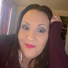 Ashley Lapham's Instagram, Twitter & Facebook