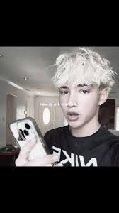 Brooks and Txunamy: A Journey Through Memories