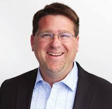 Robert Kinton's Instagram, Twitter & Facebook