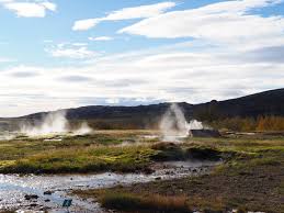 Islanti Geysir - kuuma lähde ja 20 metriä korkea purkaus