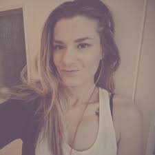 Bernadette Ho (@berniiho)