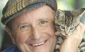In 1993 harrys tv show talk to the animals premiered his tv show became a house hold favourite. Tv Vet Making Grafton House Calls Daily Telegraph