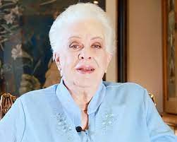 Murió la verdadera influencer de productos de belleza en Colombia: Hilda  Strauss | Confidencial Noticias