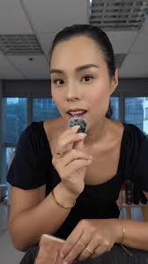 Say hello to defined cheekbones with the @judydoll_sg Contouring Palette, a  must-have and total steal!