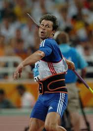 Widely considered to be the greatest javelin thrower of the modern era, he also has the third, fourth. Galerie Ostepar Zelezny Po Druhem Rozchodu Manzelce Nechal Barak Milenku Posle Na Ulici Foto 27 Isport Cz