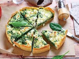 Tarta cu friptura rece, ramasa din ziua precedenta, cu spanac, o tarta sarata pufoasa, rumena, savuroasa, ieftina, rapida si usor de facut. Tarta Cu Spanac Si Branza Retete Practice