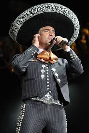 El joven del club necaxa debutó a los 16 años en la liga bbva mx, te contamos datos detrás de ello y algunos de sus goles en fuerzas básicas | 06/02/2021 11:57:11. De Macho A Icono Fashion Que Faceta De Alejandro Fernandez Prefieres Photo 1