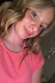 Gena Simons's Instagram, Twitter & Facebook