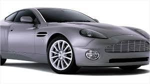 Empezaremos con el aston martin. 10 James Bond Cars You Can Afford