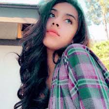 Mia lucas (bootslucas7)