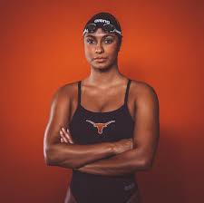 She competed in the women's 50 metre breaststroke and women's 100 metre breaststroke at the 2019 world aquatics championships. Texas Longhorns More Records Fall Anna Elendt Breaks Facebook