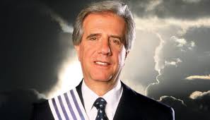 Actualmente es el presidente de la república oriental del uruguay desde el 1 de marzo de 2015, y su periodo termina el 1 de marzo de 2020. Tabare Vazquez El De Las Dos Caras