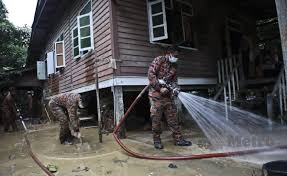We did not find results for: Anggota Bomba Bantu Penduduk Bersih Rumah