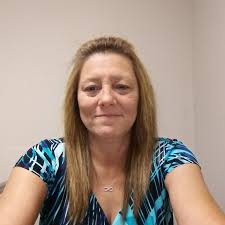 Jennifer Kinsler's Instagram, Twitter & Facebook