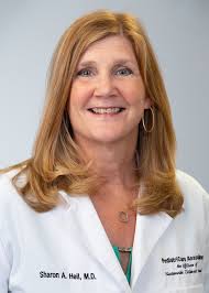 Sharon Heil's Instagram, Twitter & Facebook