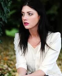 Image Result For Eliza Regan Dark Hair Pale Skin Beautiful Irish Women Black Irish Women