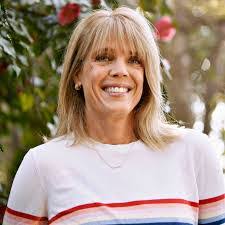 Lara Turner's Instagram, Twitter & Facebook