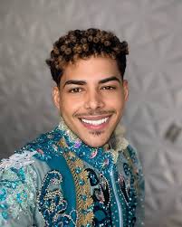 Denni (@_dennift) • Instagram photos and videos