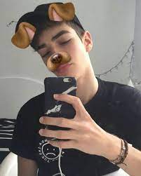 Manu rios (born 17 december 1996) is a spanish actor. Manu Rios Manu Mirror Selfie