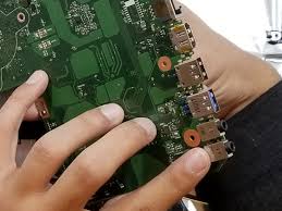Use of computer at temperatures outside the range of 5°c to 30°c (41°f to 86° f) or >25°c (77°f) at high altitude (all temperature references are approximate and may vary depending on. Nepacietigs Spiez Svetki How To Fix Headphone Jack On Laptop Woodcrestgolf Com