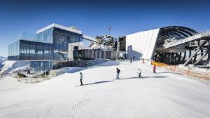 Söll is a traditional ski resort in the austrian tirol that's attractive to both familes and youthful party the nearest airport to solden is innsbruck (83km) and transfer time from the airport to the resort is. Solden Austria The Ultimate Ski Resort Guide Welove2skiwelove2ski