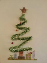 Ideas Para Navidad Arbol De Navidad Original Arboles De Navidad Creativos Decoracion De Puertas Navidenas