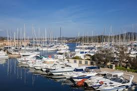 Hotel Bord De Mer Var Iles De Bendor Des Embiez San Francisco Skyline Skyline San