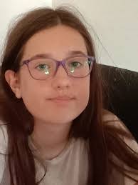 Jessica Renn's Instagram, Twitter & Facebook