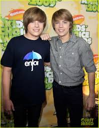 Along with acting, dylan owns a meadery and bar in williamsburg,. Dylan Sprouse Doesn T Watch Brother Cole S Show Riverdale Photo 4005439 Cole Sprouse Dylan Sprouse Riverdale Pictures Just Jared