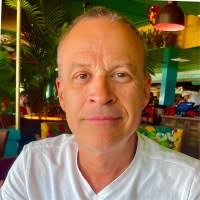 100+ "David Holmes" profiles